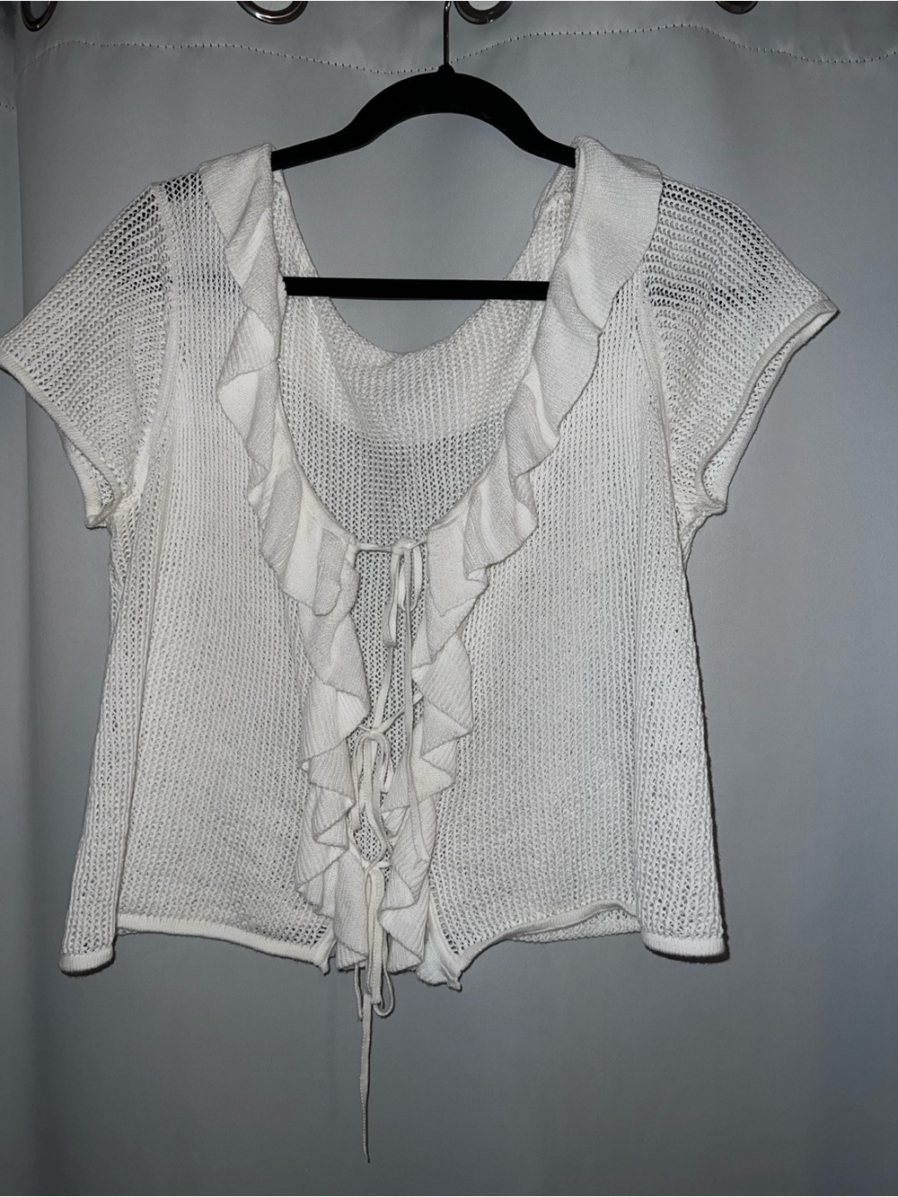 Universal Thread Cream Ruffle Tie-Front Knit Top